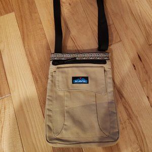 Kavu purse